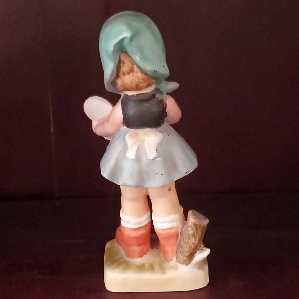 Rossini Girl Artist Porcelain Figurine Japan